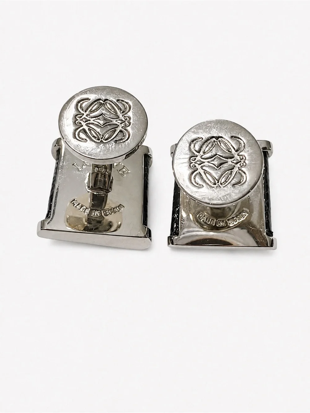 Distinctive vintage LOEWE cufflinks featuring the house’s iconic Anagram motif a